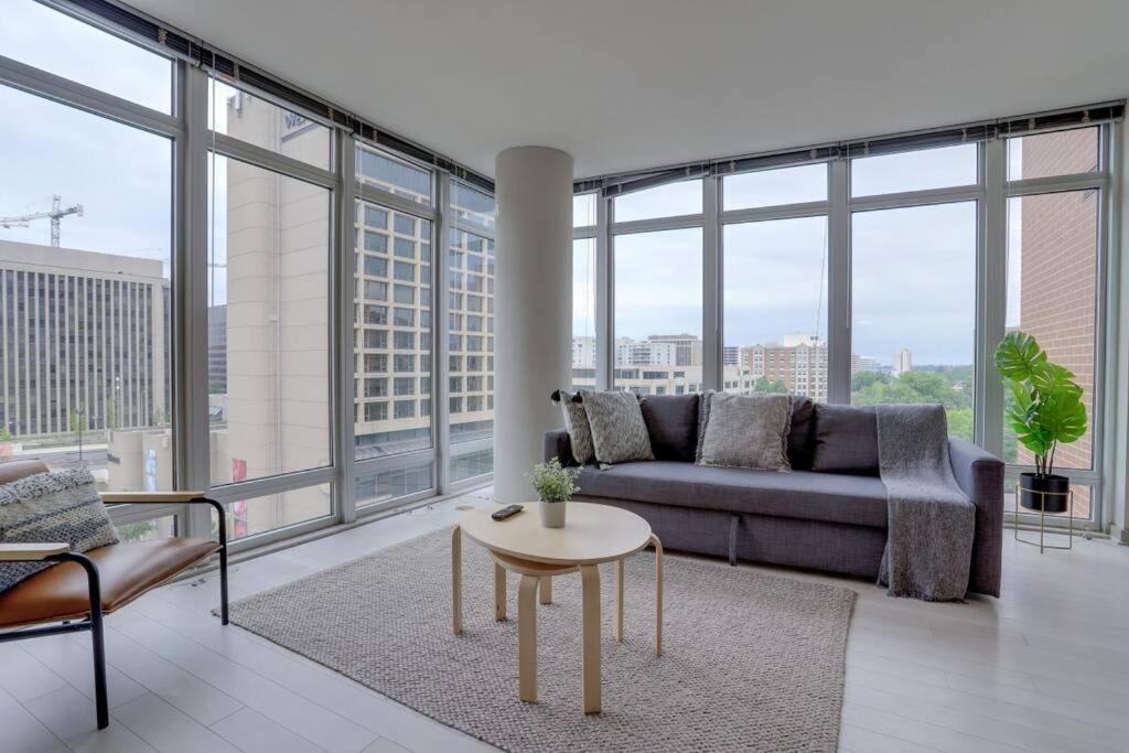 Wonderful 2Br Apartment At Crystal City Arlington Esterno foto