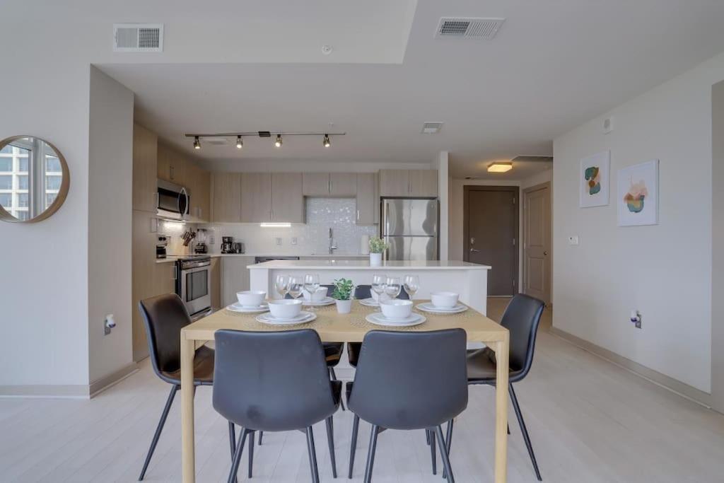 Wonderful 2Br Apartment At Crystal City Arlington Esterno foto