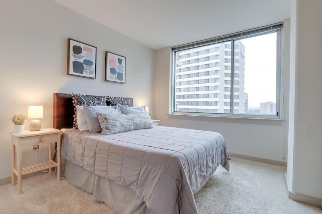 Wonderful 2Br Apartment At Crystal City Arlington Esterno foto