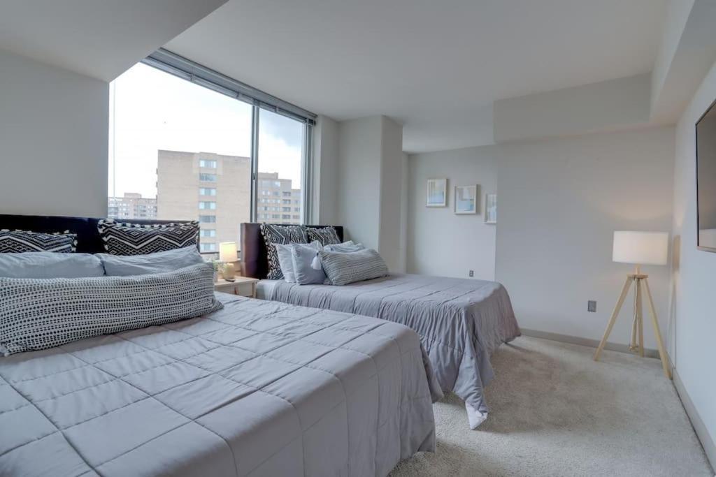 Wonderful 2Br Apartment At Crystal City Arlington Esterno foto